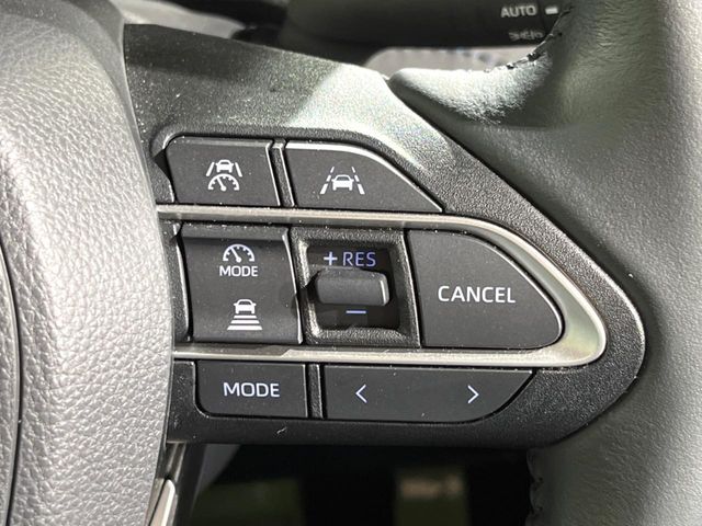 TOYOTA VOXY HYBRID 2025