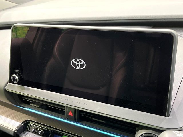 TOYOTA PRIUS 4WD 2025