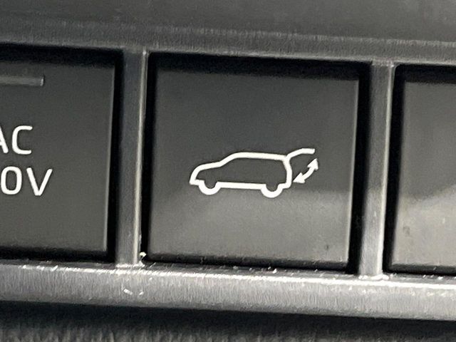 TOYOTA PRIUS 4WD 2025