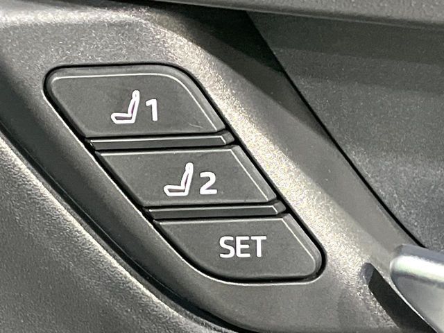 TOYOTA PRIUS 4WD 2025