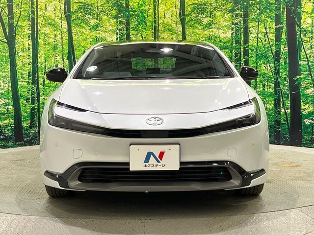 TOYOTA PRIUS 4WD 2025