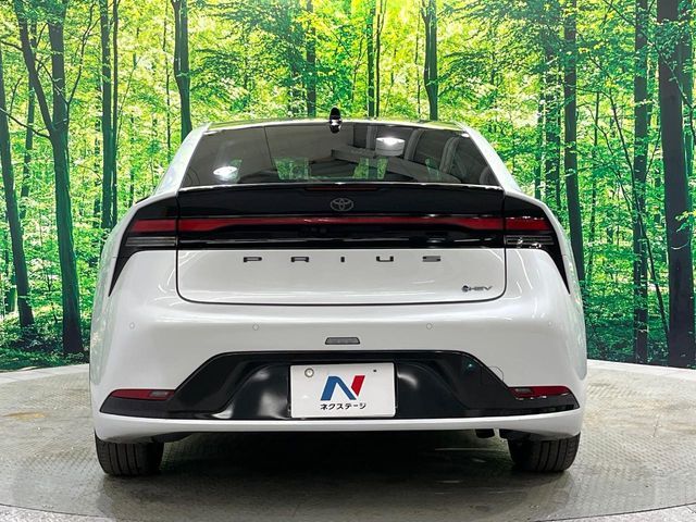 TOYOTA PRIUS 4WD 2025