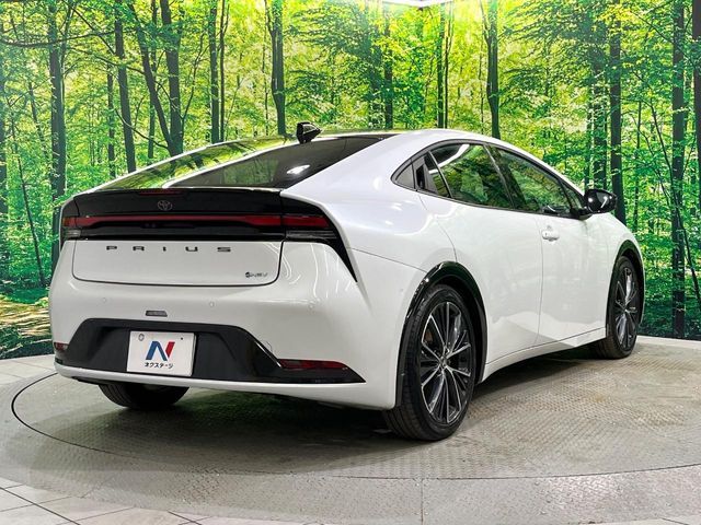 TOYOTA PRIUS 4WD 2025