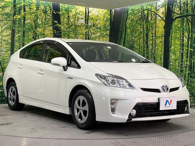 TOYOTA PRIUS 2014
