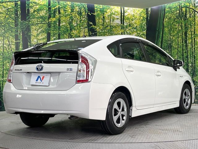 TOYOTA PRIUS 2014