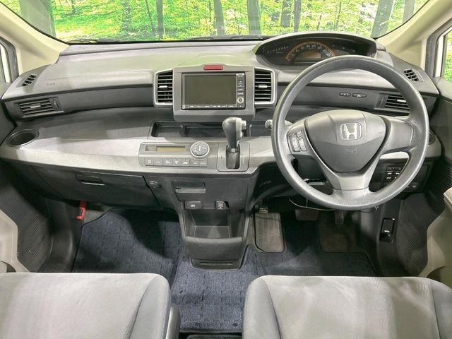 HONDA FREED 2008
