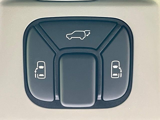 TOYOTA VELLFIRE 2009