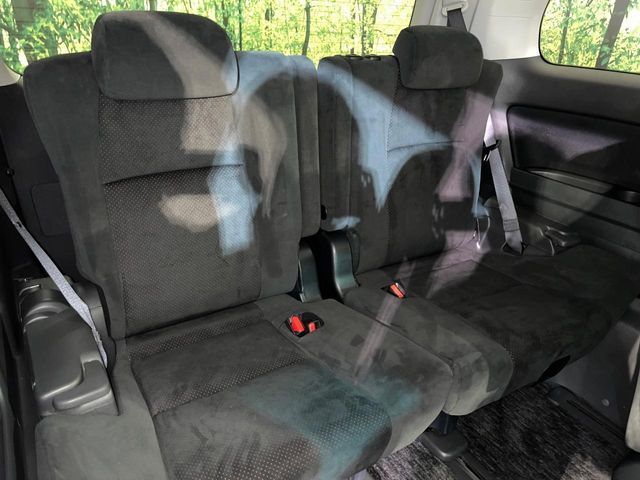 TOYOTA VELLFIRE 2009