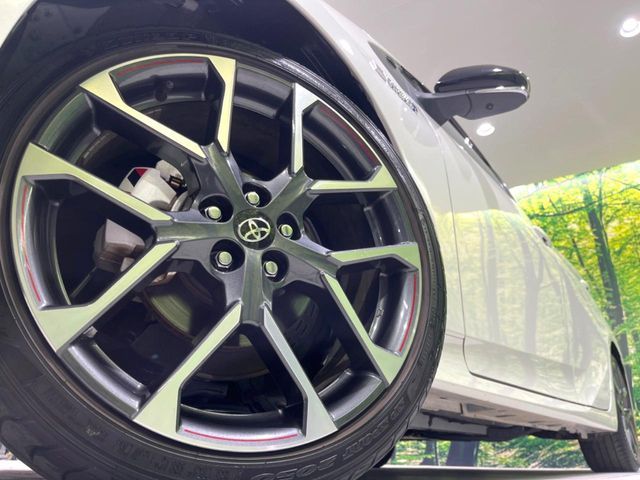 TOYOTA PRIUS PHV 2018