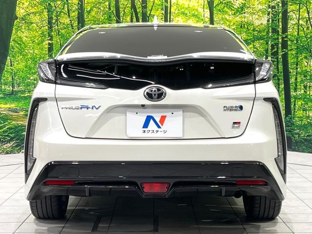 TOYOTA PRIUS PHV 2018