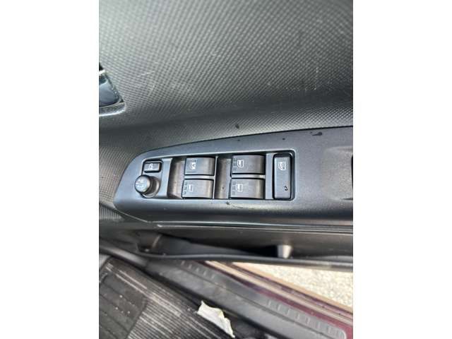 SUBARU LUCRA CUSTOM 4WD 2011