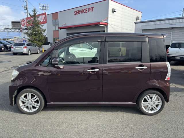 SUBARU LUCRA CUSTOM 4WD 2011