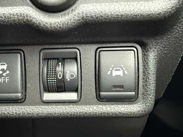 NISSAN NOTE 4WD 2020