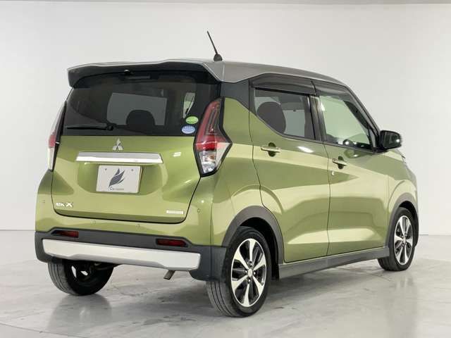 MITSUBISHI ek X 2019