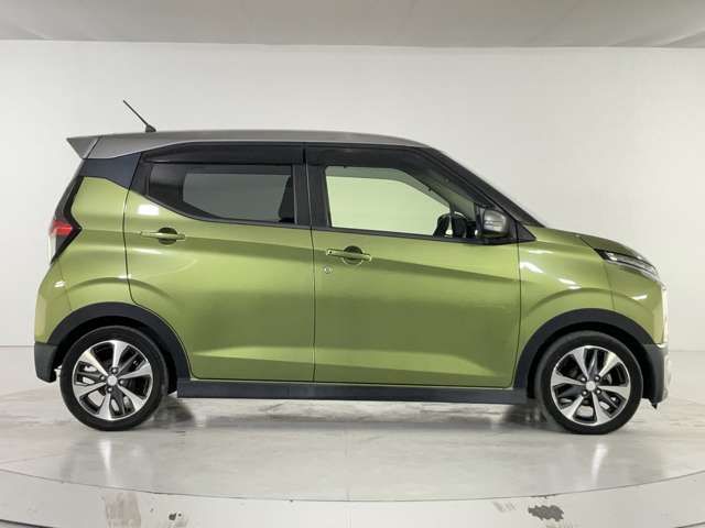 MITSUBISHI ek X 2019