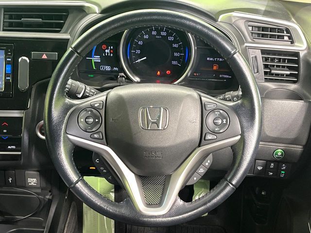 HONDA FIT HYBRID 2017