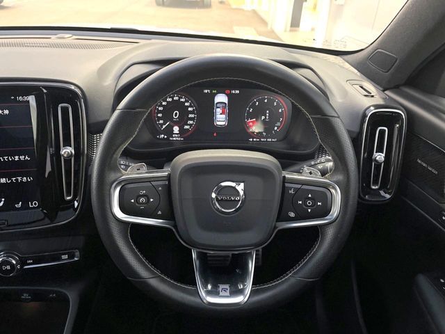 VOLVO VOLVO XC40 2018
