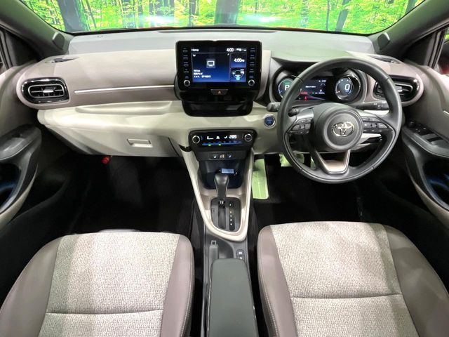 TOYOTA YARIS HYBRID 2020