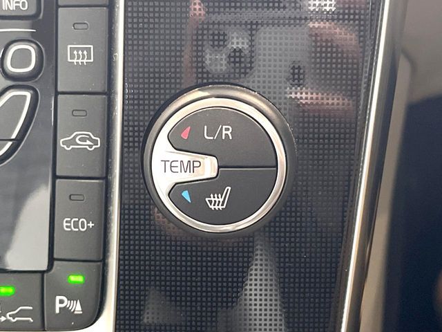 VOLVO VOLVO V40 2018