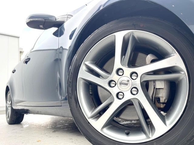 VOLVO VOLVO V40 2018