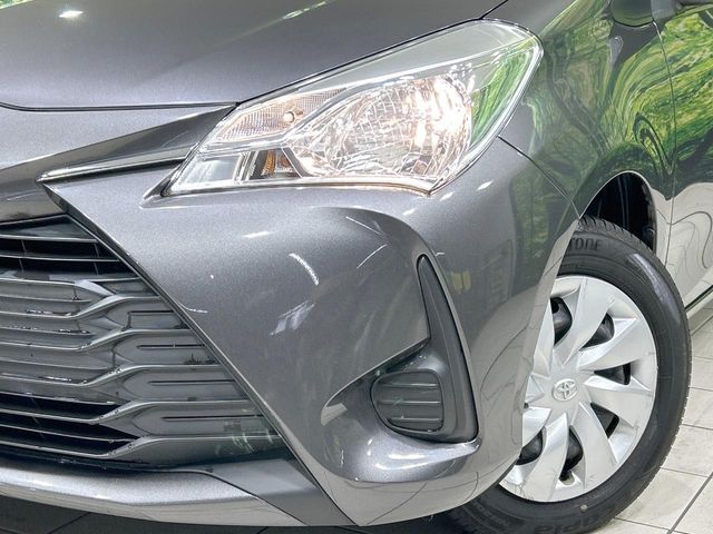 TOYOTA VITZ 2017