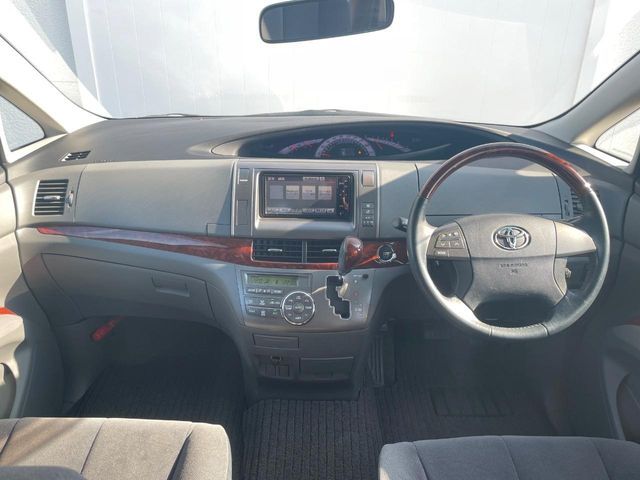 TOYOTA ESTIMA 2010