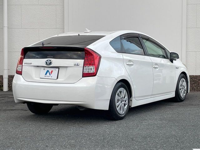 TOYOTA PRIUS 2011