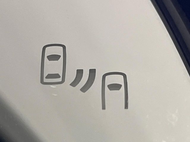 TOYOTA VOXY 4WD 2023