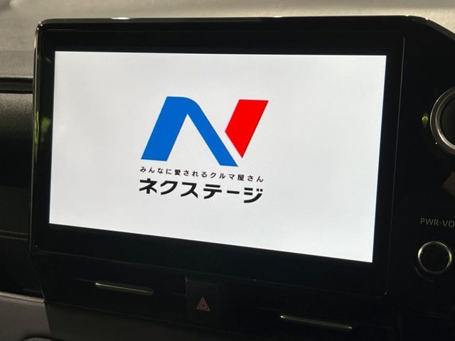 TOYOTA VOXY 4WD 2023