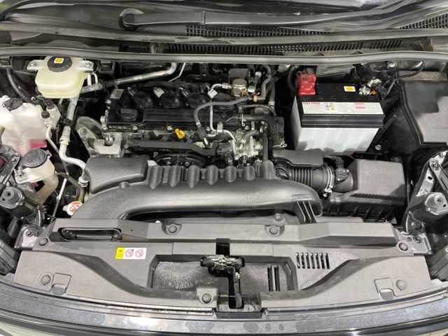 TOYOTA VOXY 4WD 2023