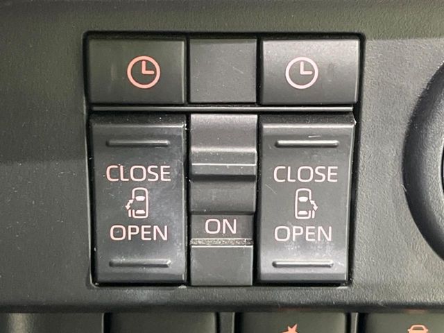 TOYOTA ROOMY 4WD 2022