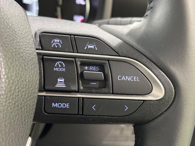 TOYOTA NOAH 4WD 2025