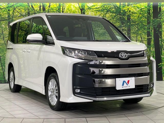 TOYOTA NOAH 4WD 2025