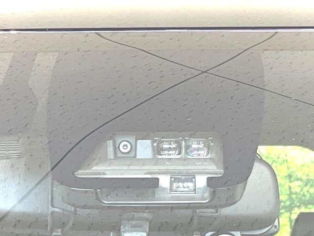 TOYOTA VOXY HYBRID 2020