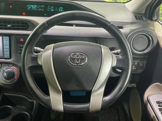 TOYOTA AQUA 2012