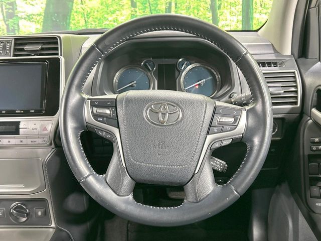 TOYOTA LANDCRUISER PRADO 2019