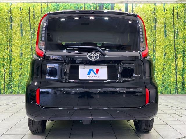 TOYOTA SIENTA HYBRID 2025