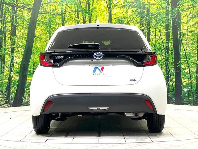 TOYOTA YARIS HYBRID 2022