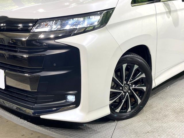 TOYOTA NOAH HYBRID 2023