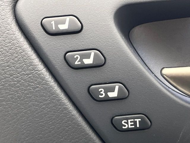 TOYOTA LEXUS IS300 2021