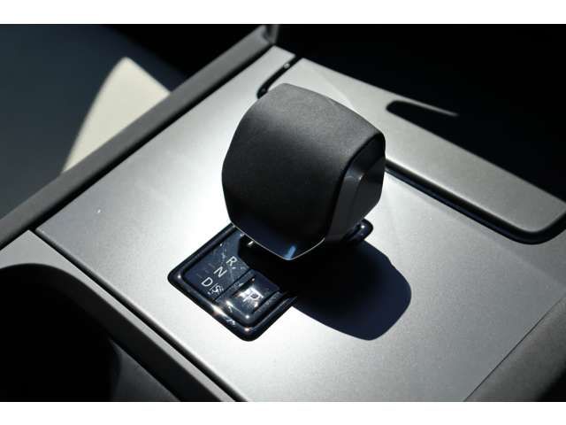 ROVER ROVER DISCOVERY SPORTS 2024