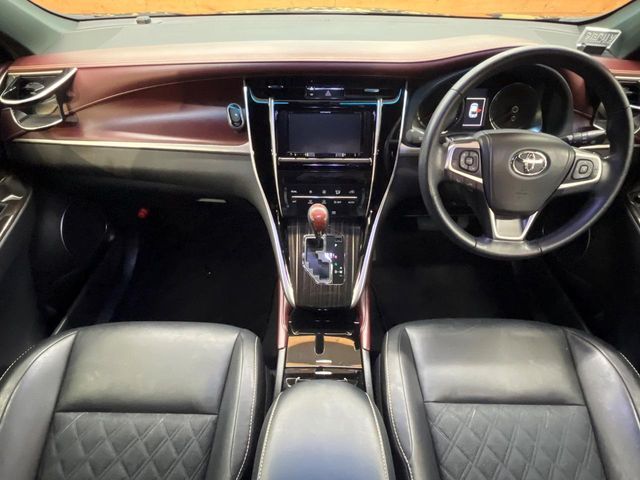 TOYOTA HARRIER 2WD 2017