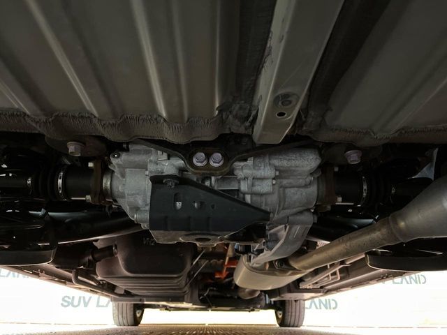 TOYOTA NOAH HYBRID 4WD 2022