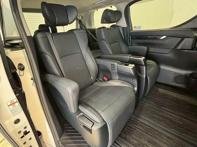 TOYOTA ALPHARD hybrid 4WD 2021