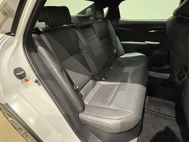 TOYOTA CROWN CROSSOVER 2023