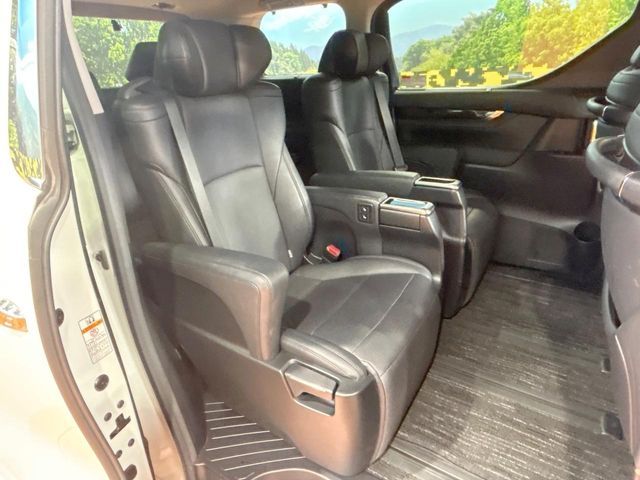 TOYOTA ALPHARD 2019