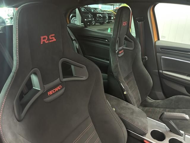 RENAULT RENAULT MEGANE hatchback 2024