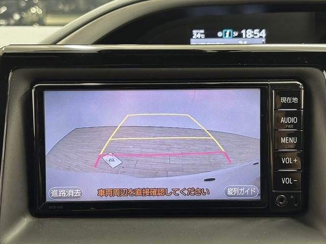 TOYOTA VOXY HYBRID 2018