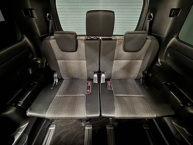 TOYOTA VOXY HYBRID 2018