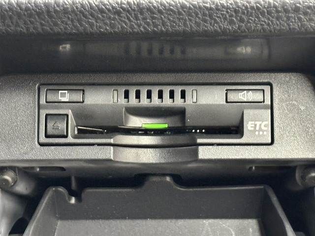 TOYOTA VOXY HYBRID 2018